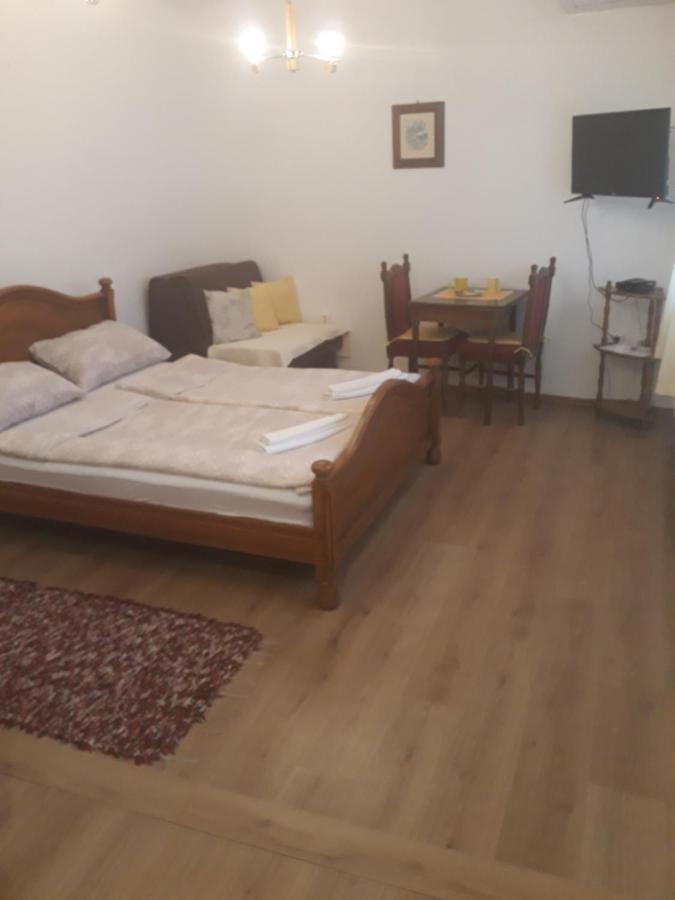Apartments Emir トゥズラ 部屋 写真